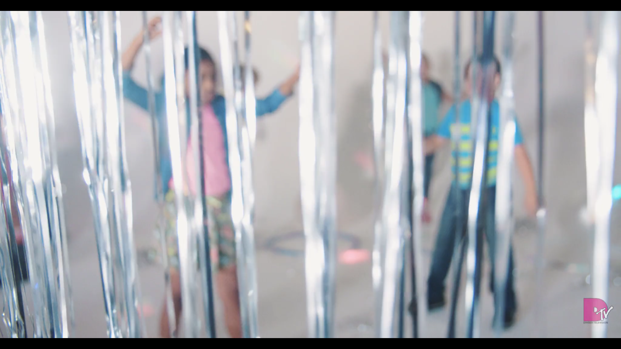 Read more about the article Music video for Dimber’s “Sons and Daughters” by Elizabeth Weinberg