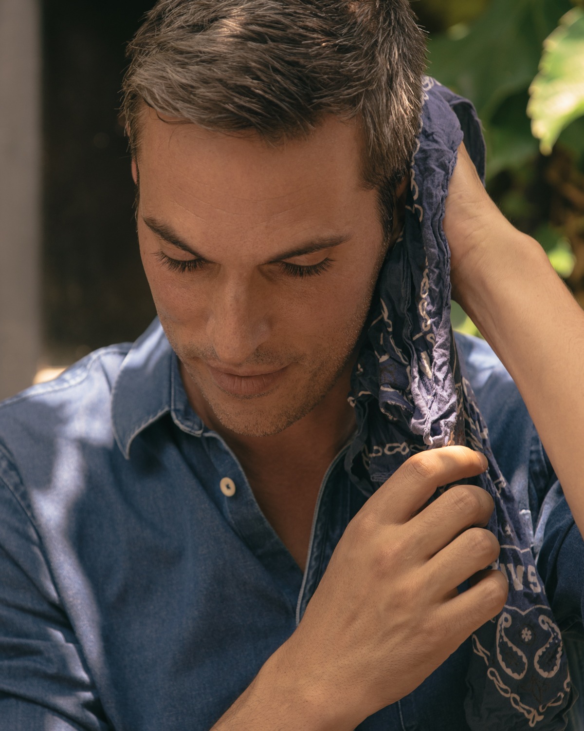 Read more about the article Ricky Rhodes photographed NPR Host Ari Shapiro