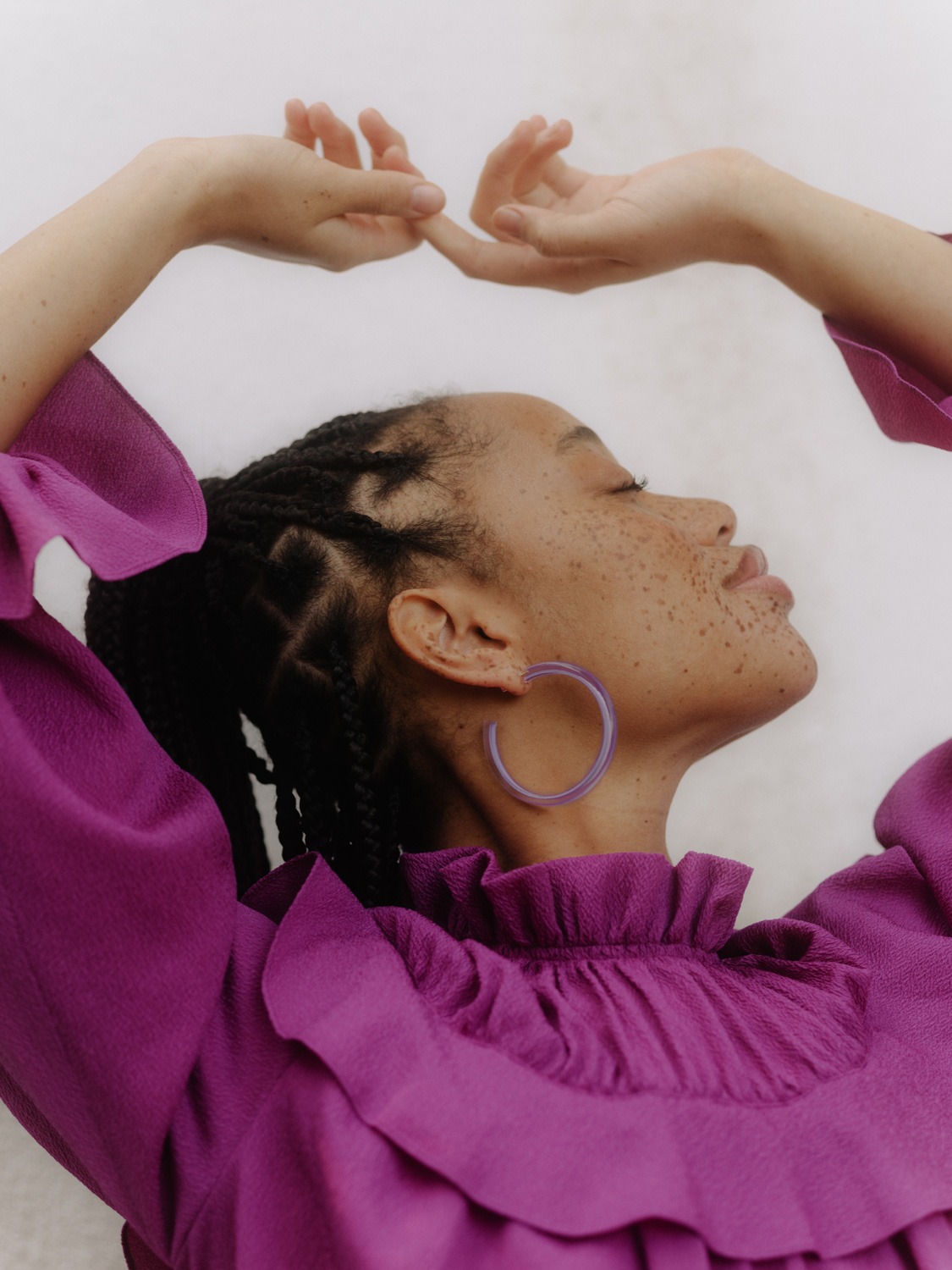 Read more about the article Photographer Elizabeth Weinberg for Alison Lou Jewelry