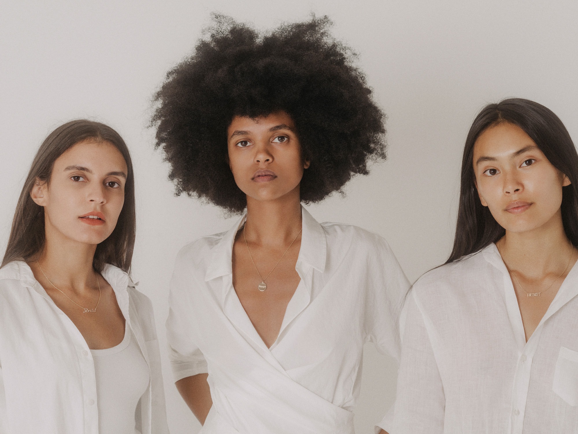 Read more about the article Photographer Elizabeth Weinberg for Eriness Jewelry